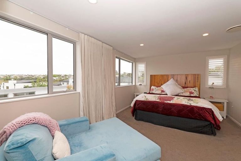 Photo of property in 9 Ngaroma House Drive, Hobsonville, Auckland, 0618