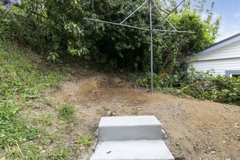 Photo of property in 33 Garden Road, Northland, Wellington, 6012