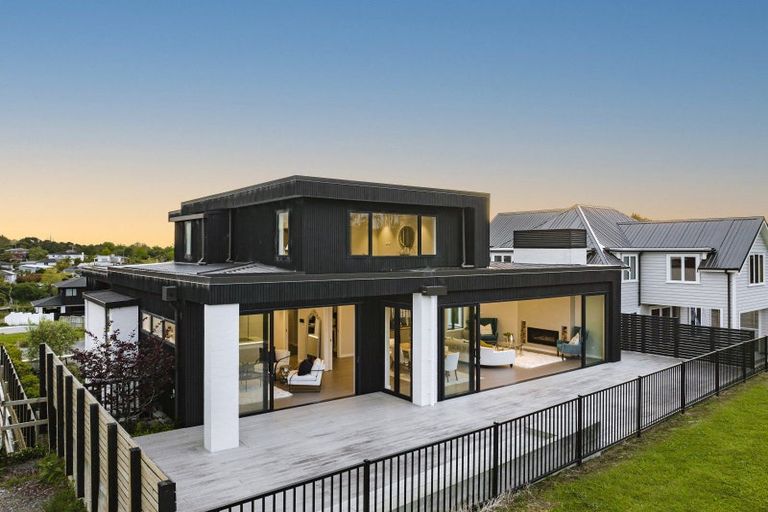 Photo of property in 14 Third Fairway Place, Albany, Auckland, 0632