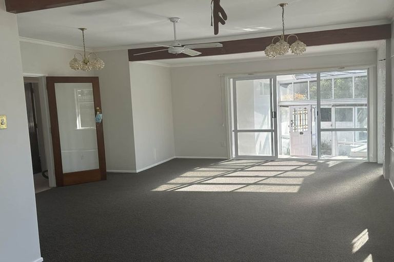 Photo of property in 5 Hollies Crescent, Johnsonville, Wellington, 6037