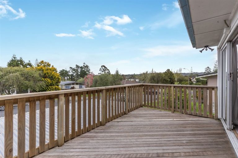 Photo of property in 62 Hellyers Street, Birkdale, Auckland, 0626
