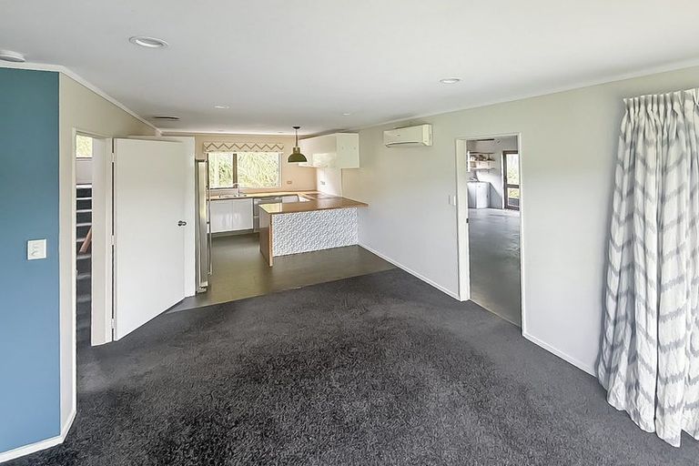 Photo of property in 111 Woodman Drive, Tawa, Wellington, 5028