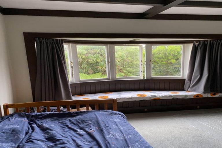 Photo of property in 233 Godley Road, Titirangi, Auckland, 0604