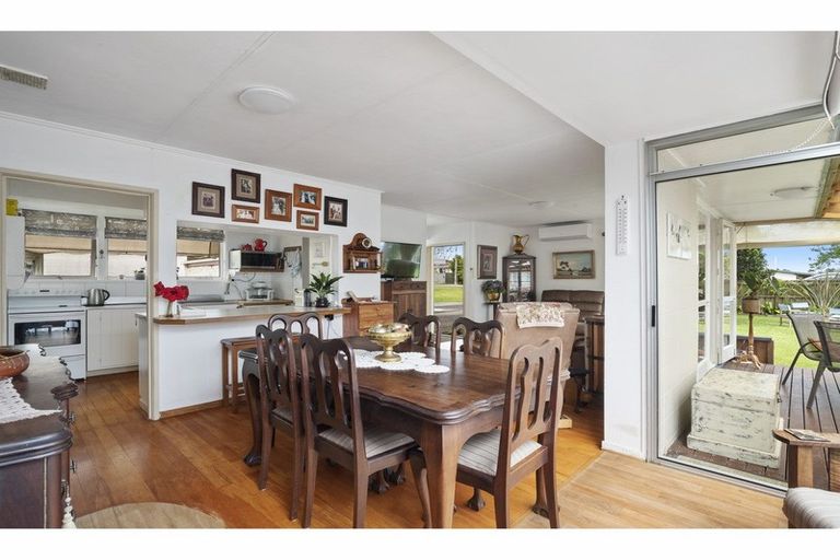 Photo of property in 94 Kitchener Road, Waiuku, 2123