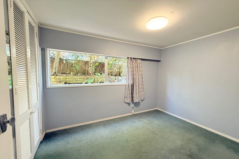 Photo of property in 1 Anakiwa Place, Milford, Auckland, 0620