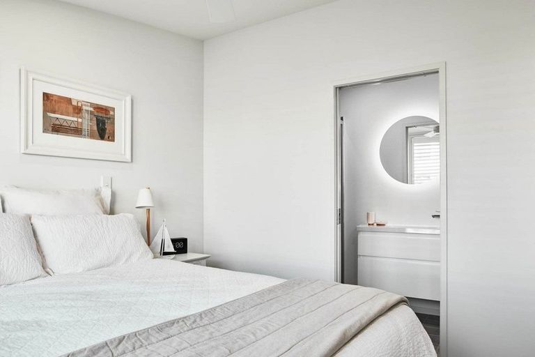 Photo of property in 135 Marine Parade, Mount Maunganui, 3116