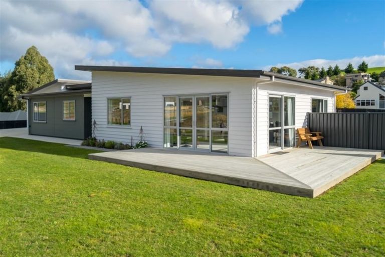 Photo of property in 44 Heathfield Drive, Mosgiel, 9024