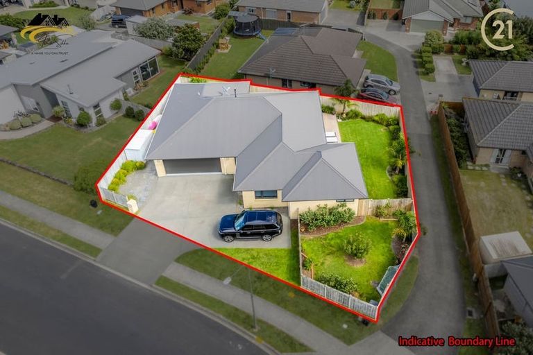 Photo of property in 32 Ripple Grove, Waiuku, 2123