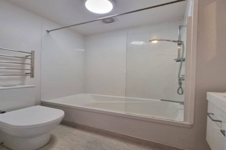 Photo of property in Vedado Apartments, 208/41u Hopper Street, Mount Cook, Wellington, 6011