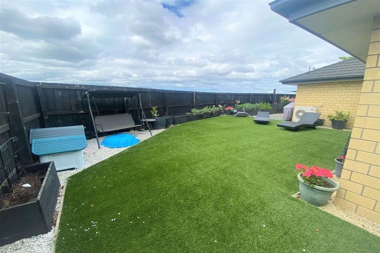Photo of property in 33 Champagne Avenue, Yaldhurst, Christchurch, 8042