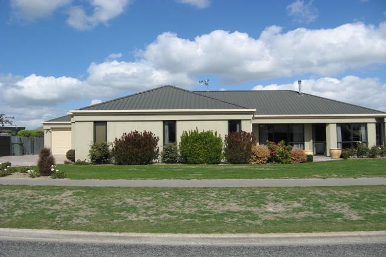 Photo of property in 3 Devon Crescent, Darfield, 7510