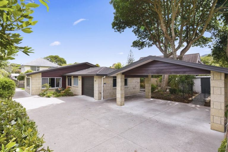 Photo of property in 3 Iti Grove, Waikanae, 5036