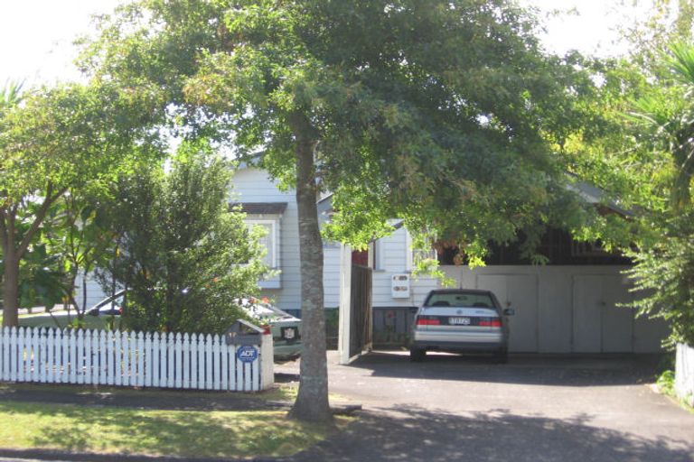 Photo of property in 17 Arawa Street, New Lynn, Auckland, 0600