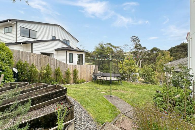 Photo of property in 2/15 Stephanie Close, Glenfield, Auckland, 0629