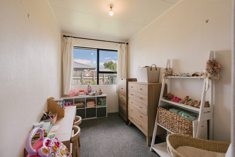 Photo of property in 59 Crewe Crescent, Hokowhitu, Palmerston North, 4410