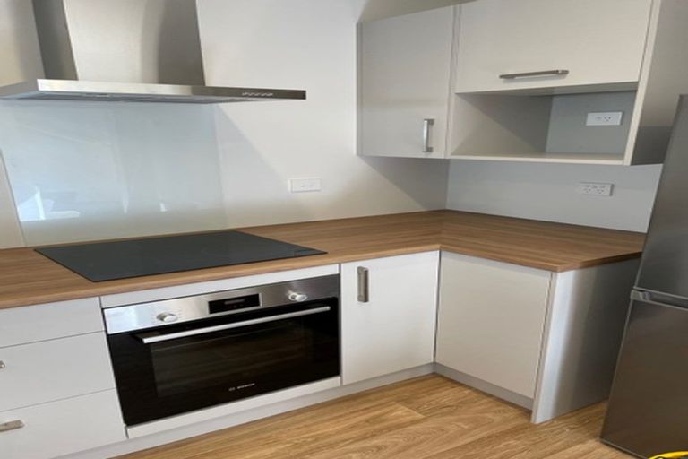 Photo of property in 2/20 Marama Street, Castor Bay, Auckland, 0620