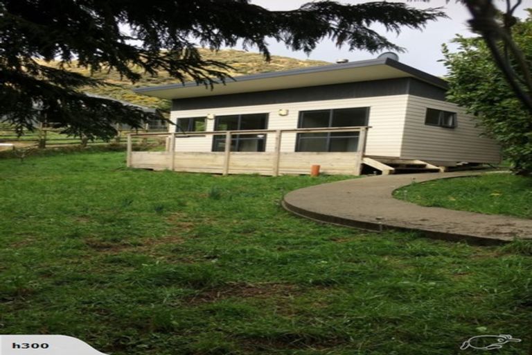 Photo of property in 82 Southernthread Road, Brooklyn, Wellington, 6021