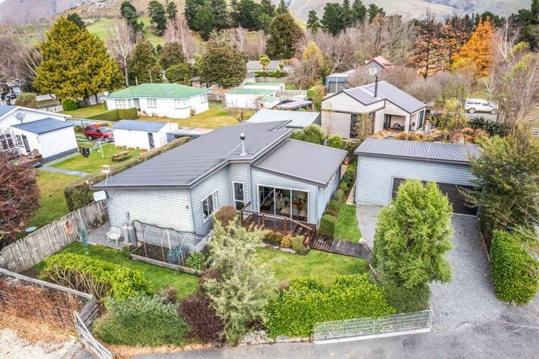 Photo of property in 5 Ryton Place, Lake Coleridge, 7572