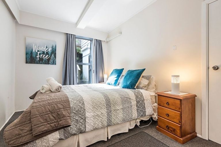 Photo of property in 16 Crieff Street, Northland, Wellington, 6012