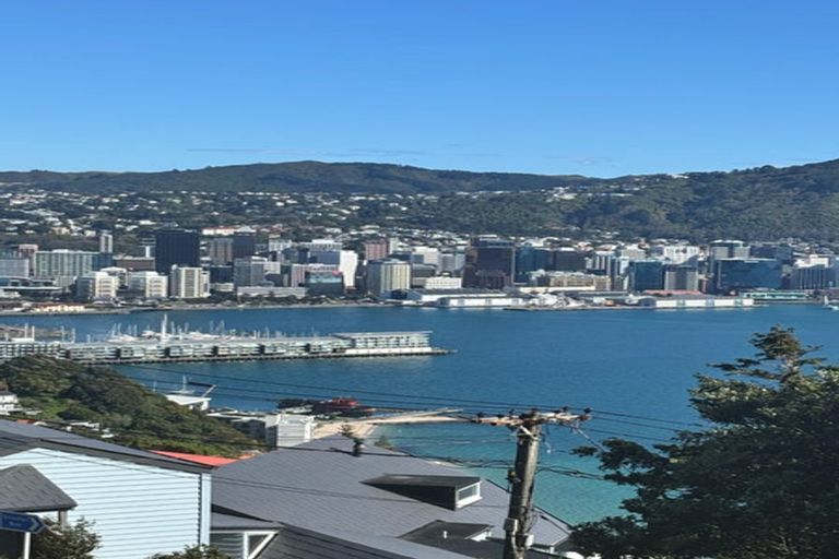 Photo of property in 8 Roseneath Terrace, Roseneath, Wellington, 6011