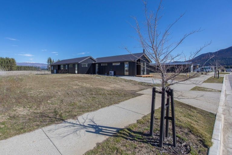 Photo of property in Domain Road, Lake Hawea, 9382