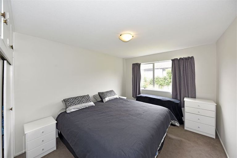 Photo of property in 20 Heaphy Place, Casebrook, Christchurch, 8051