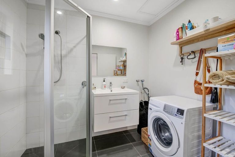 Photo of property in 51 Balboa Drive, Matakatia, Whangaparaoa, 0930