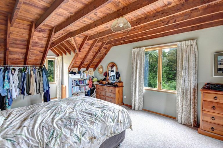 Photo of property in 80 Purakaunui Road, Mihiwaka, Port Chalmers, 9081