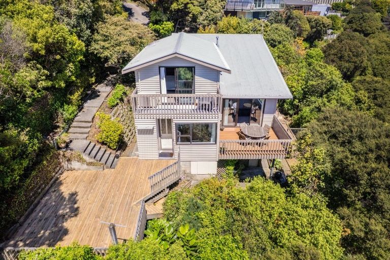 Photo of property in 4 Kahu Road, Paremata, Porirua, 5024