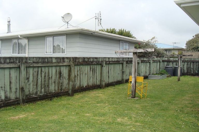 Photo of property in 7 Standish Street, Midhirst, Stratford, 4394