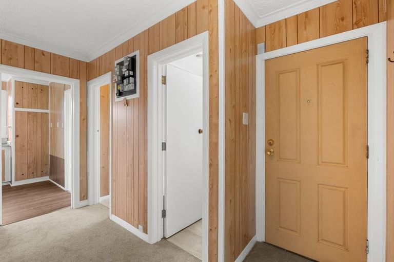 Photo of property in 6 Lyall Place, Bryndwr, Christchurch, 8053