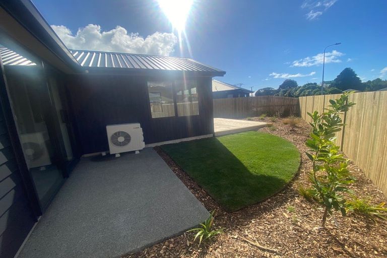 Photo of property in 19 Kaiwaru Place, Waikanae, 5036