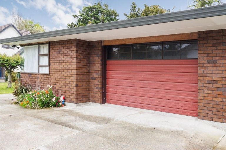 Photo of property in 8 Gregory Close, Palmerston North, 4414