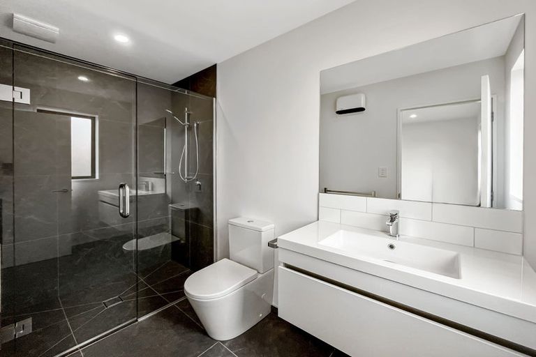 Photo of property in 35 Bill Hammond Drive, Belfast, 8051