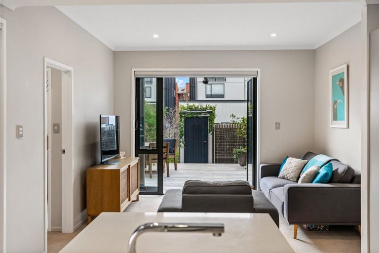 Photo of property in 37 Mapou Road, Hobsonville, Auckland, 0616