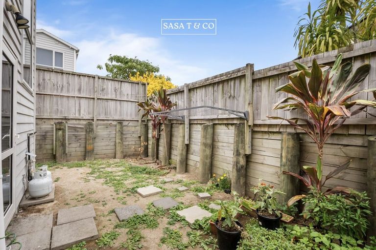 Photo of property in 6 Kanga Lane, Manurewa, Auckland, 2102