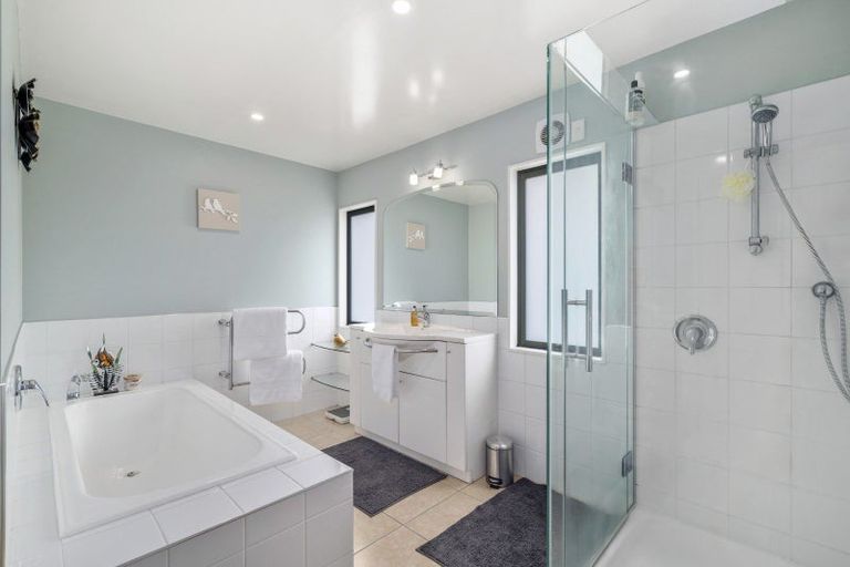 Photo of property in 35 Taharepa Road, Hilltop, Taupo, 3330