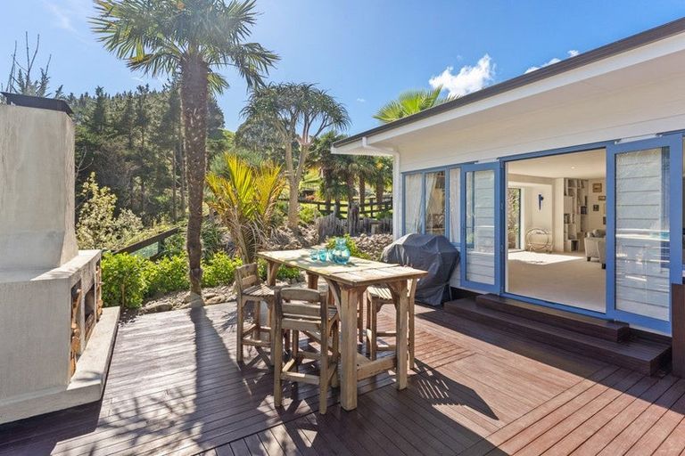 Photo of property in 105 Waterfall Road, Paraparaumu, 5032