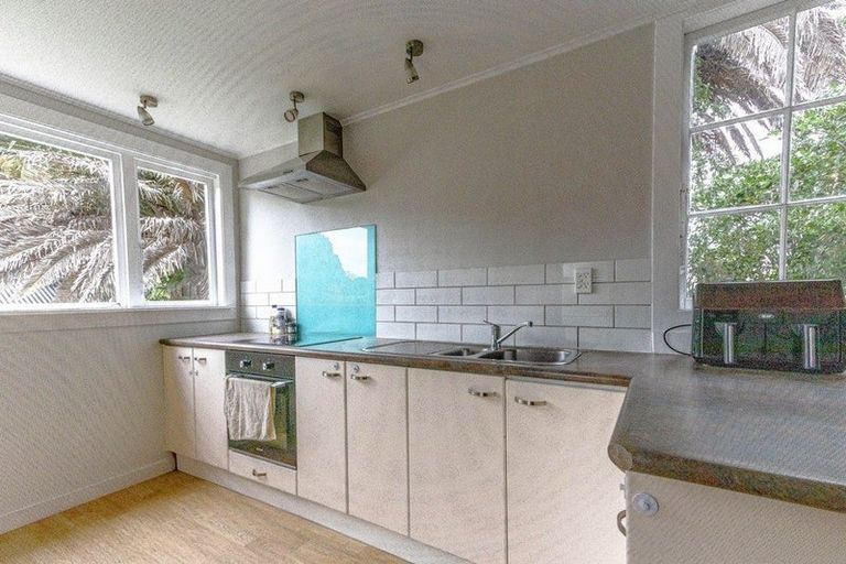 Photo of property in 18 Abbot Street, Gonville, Whanganui, 4501