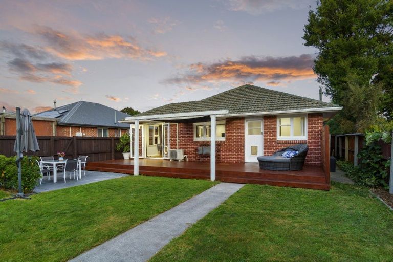 Photo of property in 5 Shaftesbury Street, Avonhead, Christchurch, 8042