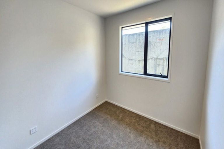 Photo of property in 14a Cowling Road, Hurdon, New Plymouth, 4310