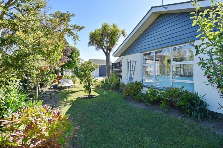 Photo of property in 44 Geddis Street, Rangiora, 7400