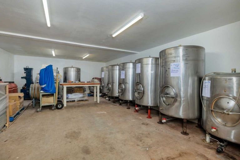 Photo of property in 28 Cottle Hill Drive, Kerikeri, 0293