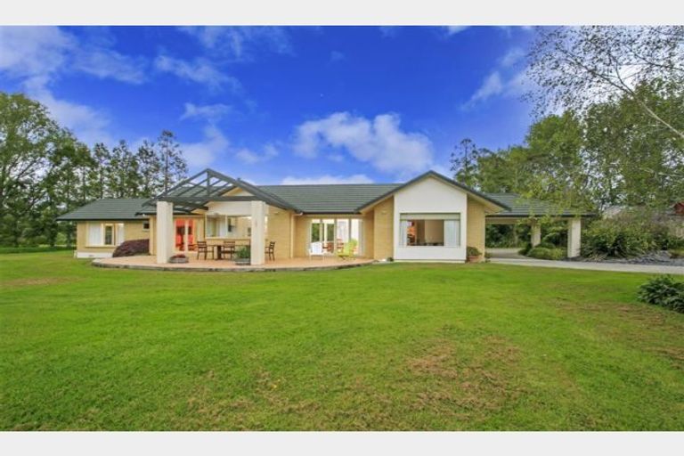 Photo of property in 987 Dairy Flat Highway, Dairy Flat, Albany, 0792