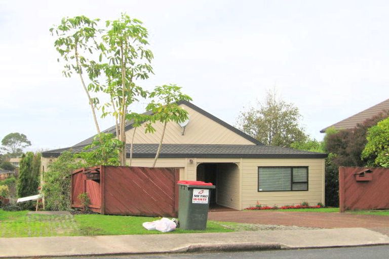 Photo of property in 32 Rosario Crescent, Red Beach, 0932