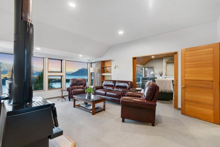 Photo of property in 4 Peregrine Place, Queenstown, 9300