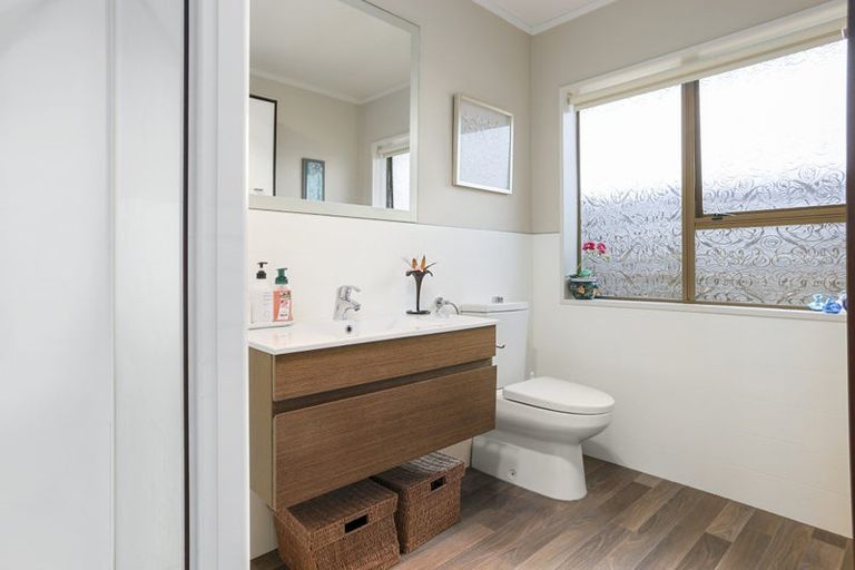 Photo of property in 2/93 Florence Avenue, Orewa, 0931