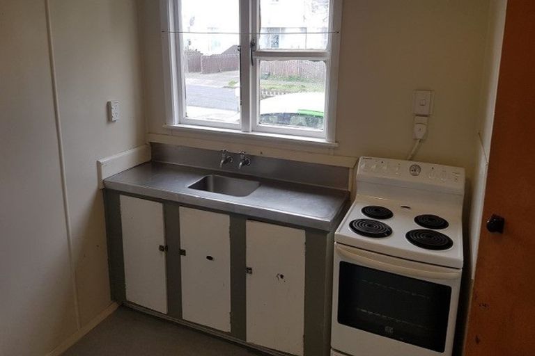 Photo of property in 5- 7 Hazard Grove, Cannons Creek, Porirua, 5024