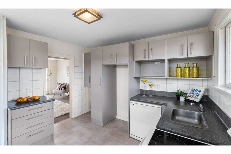 Photo of property in 4 Gresford Street, Edgeware, Christchurch, 8013