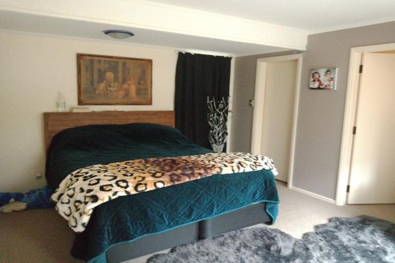 Photo of property in 68b Chatsworth Road, Silverstream, Upper Hutt, 5019